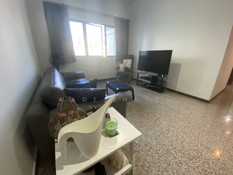 Stratford Court, 41A Bedok Ria Crescent, 3 Bedrooms, 1,152 sqft, Condominium For Sale, by Wade Bhatti, 500114682 - Living Area - PropertyGuru.com.sg