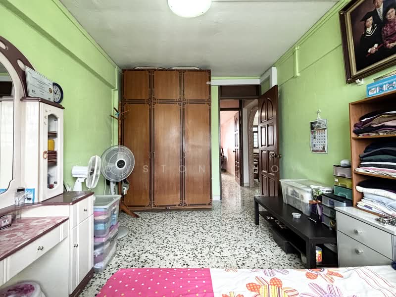 133 Bedok North Avenue 3, 133 Bedok North Avenue 3, 3 Bedrooms, 990 sqft, HDB Flat For Sale, by Royston Choy, 500114685 - Bedroom - PropertyGuru.com.sg