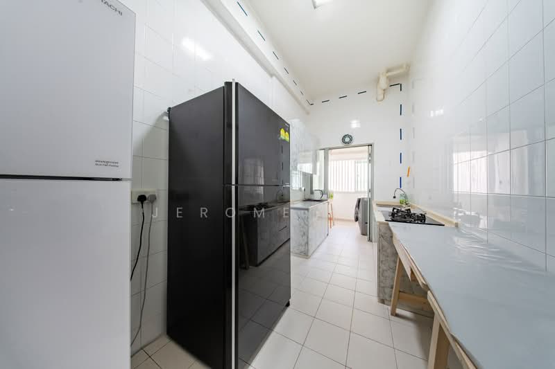 273B Punggol Place, 273B Punggol Place, 3 Bedrooms, 1,216 sqft, HDB Flat For Sale, by Jerome Yap, 500114689 - Kitchen - PropertyGuru.com.sg