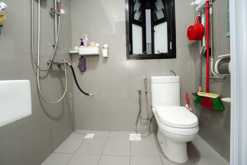 604A Tampines Avenue 9, 604A Tampines Avenue 9, 2 Bedrooms, 731 sqft, HDB Flat For Sale, by Syed Nasir, 500114690 - Bathroom - PropertyGuru.com.sg