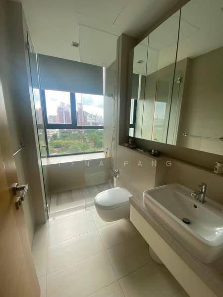 Parvis, 18 Holland Hill, 2 Bedrooms, 990 sqft, Condominium For Rent, by Elena Pang, 500114691 - Bathroom - PropertyGuru.com.sg