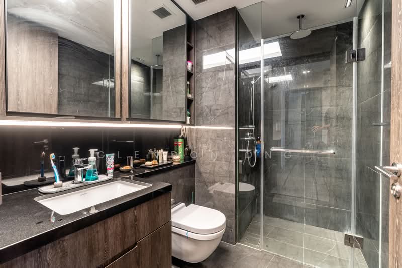 The M, 30 Middle Road, 2 Bedrooms, 592 sqft, Condominium For Sale, by Glendon Ong, 500114696 - Bathroom - PropertyGuru.com.sg