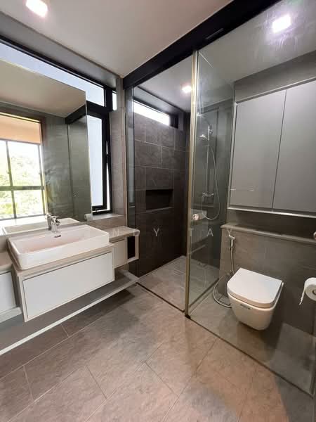 Kandis Residence, 8 Kandis Link, 2 Bedrooms, 764 sqft, Condominium For Sale, by Cindy Tay, 500114715 - Bathroom - PropertyGuru.com.sg