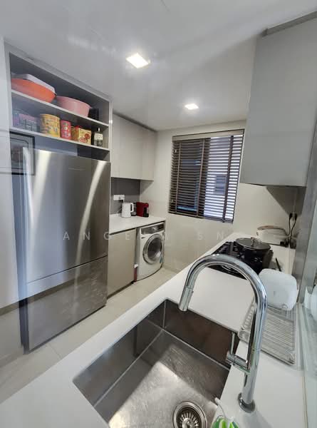 Lake Grande, 6 Jurong Lake Link, 3 Bedrooms, 947 sqft, Condominium For Sale, by Angela Sng, 500114717 - Kitchen - PropertyGuru.com.sg