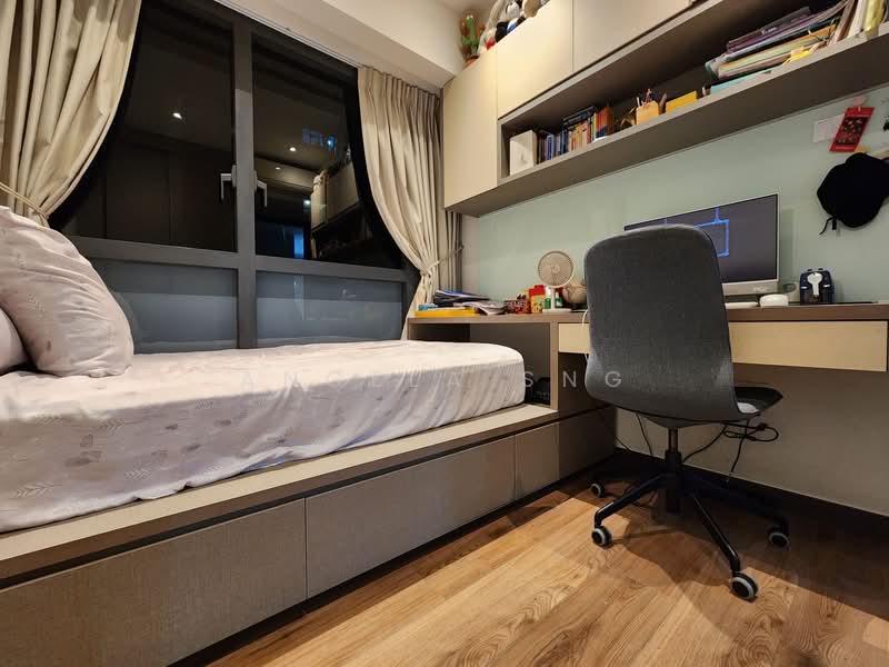 Lake Grande, 6 Jurong Lake Link, 3 Bedrooms, 947 sqft, Condominium For Sale, by Angela Sng, 500114717 - Bedroom - PropertyGuru.com.sg