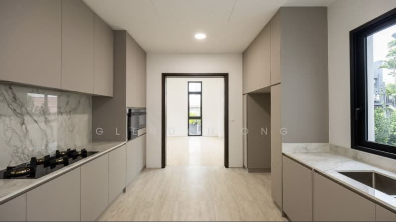 NEWLY TOP D10 DETACHED ⭐️1KM FROM HENRY PARK, , 5 Bedrooms, 12,109 sqft, Detached House For Sale, by Glendon Ong, 500114734 - Kitchen - PropertyGuru.com.sg