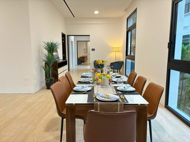 NEWLY TOP D10 DETACHED ⭐️1KM FROM HENRY PARK, , 5 Bedrooms, 12,109 sqft, Detached House For Sale, by Glendon Ong, 500114734 - Dining Area - PropertyGuru.com.sg