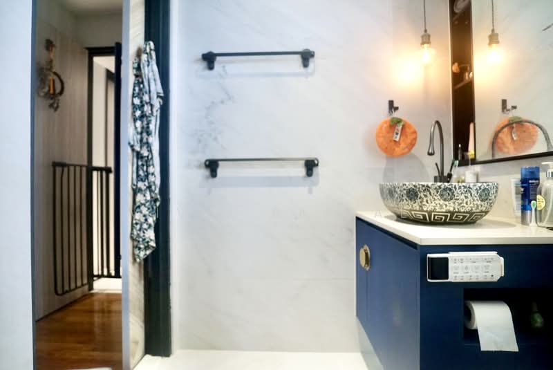 26A Saint George's Lane, 26A Saint George's Lane, 3 Bedrooms, 990 sqft, HDB Flat For Sale, by Vivek Rajpal, 500114735 - Bathroom - PropertyGuru.com.sg