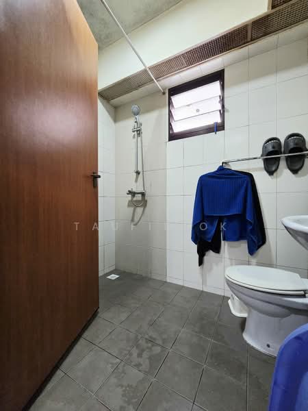 868A Tampines Avenue 8, 868A Tampines Avenue 8, 2 Bedrooms, 721 sqft, HDB Flat For Sale, by Taufid OK, 500114736 - Bathroom - PropertyGuru.com.sg