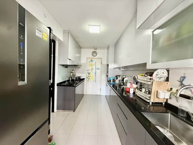 216D Compassvale Drive, 216D Compassvale Drive, 3 Bedrooms, 1,206 sqft, HDB Flat For Sale, by Jay Kumar, 500114741 - Kitchen - PropertyGuru.com.sg