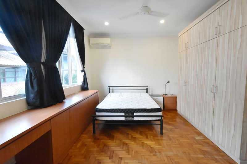 Detached at Mount Sinai Lane, , 5 Bedrooms, 7,500 sqft, Detached House For Sale, by Brina Lee, 500114752 - Bedroom - PropertyGuru.com.sg