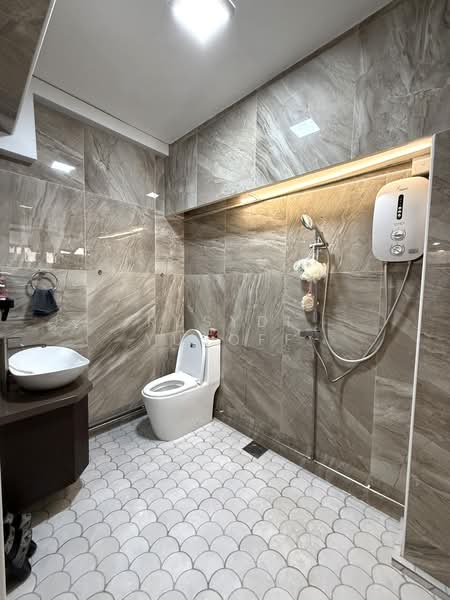 359 Woodlands Avenue 5, 359 Woodlands Avenue 5, 3 Bedrooms, 1,506 sqft, HDB Flat For Sale, by Rusydi Yusoff, 500114758 - Bathroom - PropertyGuru.com.sg