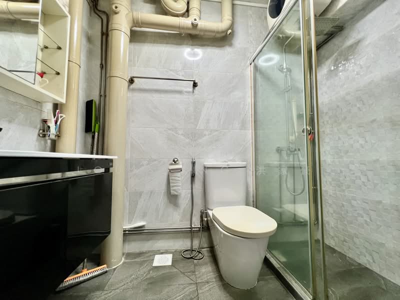 159 Jalan Teck Whye, 159 Jalan Teck Whye, 3 Bedrooms, 1,076 sqft, HDB Flat For Rent, by Louis Ang 洪家豪, 500114761 - Bathroom - PropertyGuru.com.sg