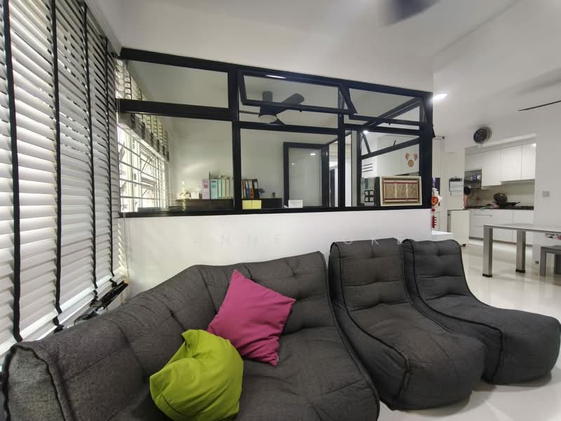 312A Clementi Avenue 4, 312A Clementi Avenue 4, 4 Bedrooms, 1,216 sqft, HDB Flat For Sale, by Joanne Loke, 500114762 - Living Room - PropertyGuru.com.sg