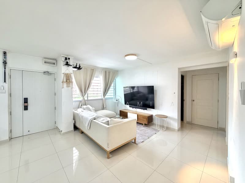 370 Tampines Street 34, 370 Tampines Street 34, 3 Bedrooms, 1,076 sqft, HDB Flat For Sale, by Fatin Amira, 500114767 - Living Room - PropertyGuru.com.sg