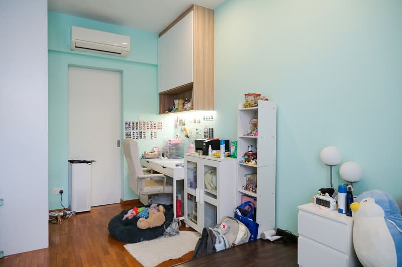 The Riverina, Riverina Crescent, 5 Bedrooms, 3,068 sqft, Terraced House For Sale, by JR Foo, 500114780 - Junior Master 1 - PropertyGuru.com.sg