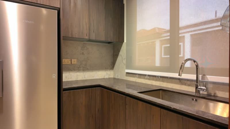 The Giverny Residences, 6 Robin Drive, 4 Bedrooms, 2,756 sqft, Condominium For Sale, by Richard Jany, 500114784 - Kitchen - PropertyGuru.com.sg