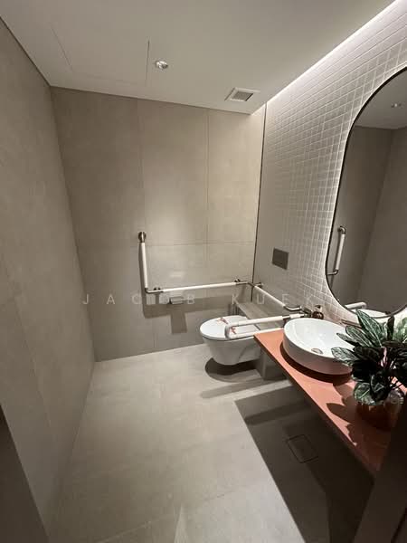 The Golden Mile, 800 Beach Road, 1,582 sqft, Office For Sale, by Jacob Kuek, 500114797 - Bathroom - CommercialGuru.com.sg