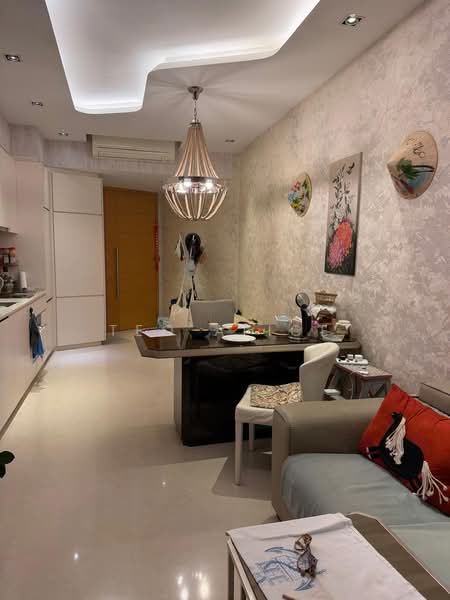 The Crest, 105 Prince Charles Crescent, 2 Bedrooms, 797 sqft, Condominium For Sale, by Teo Alice, 500114811 - Living Room - PropertyGuru.com.sg