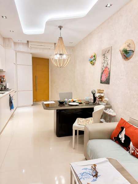 The Crest, 105 Prince Charles Crescent, Alexandra / Commonwealth, 2 Bedrooms, 797 sqft, Condominium For Sale, by Teo Alice, 500114811 - Dining Room - PropertyGuru.com.sg