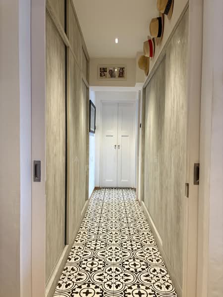 Bedok Court, 295 Bedok South Avenue 3, 3 Bedrooms, 1,829 sqft, Condominium For Sale, by Han Ling Phua, 500114814 - Corridor - PropertyGuru.com.sg