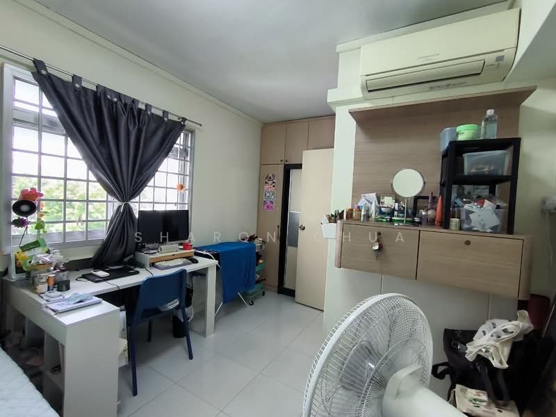 668A Jurong West Street 64, 668A Jurong West Street 64, 3 Bedrooms, 914 sqft, HDB Flat For Sale, by Sharon Chua, 500114819 - Bedroom - PropertyGuru.com.sg