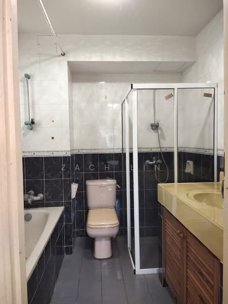 Melville Park, 20 Simei Street 1, 3 Bedrooms, 1,335 sqft, Apartment For Sale, by Zach Lin, 500114821 - Bathroom - PropertyGuru.com.sg