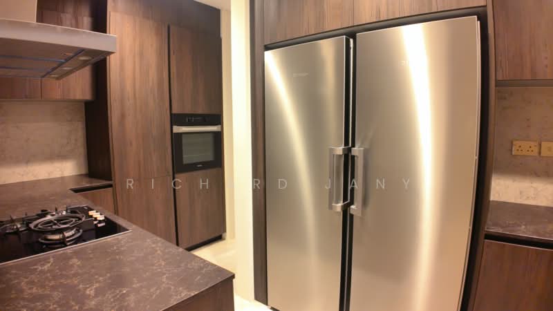 The Giverny Residences, 6 Robin Drive, 3 Bedrooms, 1,873 sqft, Condominium For Sale, by Richard Jany, 500114822 - Kitchen - PropertyGuru.com.sg