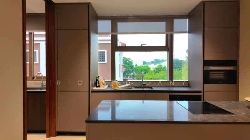 The Giverny Residences, 6 Robin Drive, 3 Bedrooms, 1,873 sqft, Condominium For Sale, by Richard Jany, 500114822 - Kitchen - PropertyGuru.com.sg