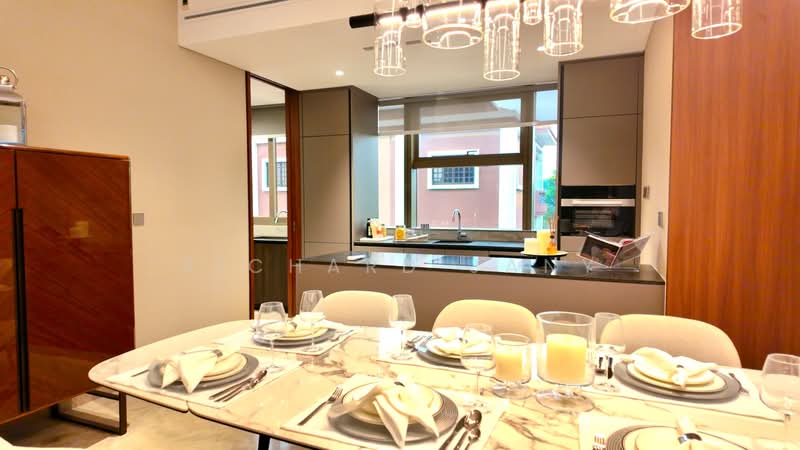 The Giverny Residences, 6 Robin Drive, 3 Bedrooms, 1,873 sqft, Condominium For Sale, by Richard Jany, 500114822 - Dining Room - PropertyGuru.com.sg