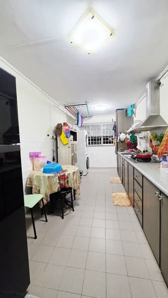 135 Bedok Reservoir Road, 135 Bedok Reservoir Road, 3 Bedrooms, 904 sqft, HDB Flat For Sale, by Ina Sultan, 500114832 - Kitchen - PropertyGuru.com.sg