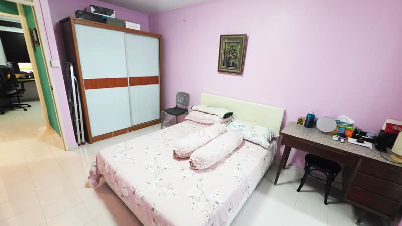 135 Bedok Reservoir Road, 135 Bedok Reservoir Road, 3 Bedrooms, 904 sqft, HDB Flat For Sale, by Ina Sultan, 500114832 - Bedroom - PropertyGuru.com.sg