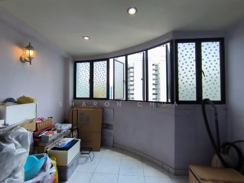 688 Jurong West Central 1, 688 Jurong West Central 1, 3 Bedrooms, 1,291 sqft, HDB Flat For Sale, by Sharon Chua, 500114841 - Balcony - PropertyGuru.com.sg