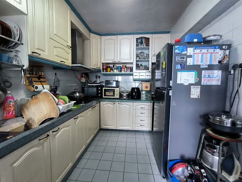 688 Jurong West Central 1, 688 Jurong West Central 1, 3 Bedrooms, 1,291 sqft, HDB Flat For Sale, by Sharon Chua, 500114841 - Kitchen - PropertyGuru.com.sg