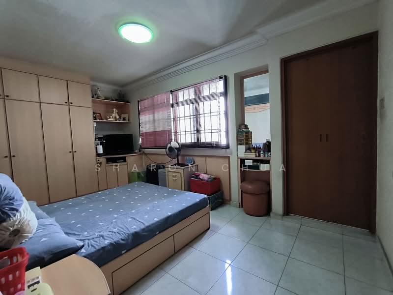 688 Jurong West Central 1, 688 Jurong West Central 1, 3 Bedrooms, 1,291 sqft, HDB Flat For Sale, by Sharon Chua, 500114841 - Master Bedroom - PropertyGuru.com.sg
