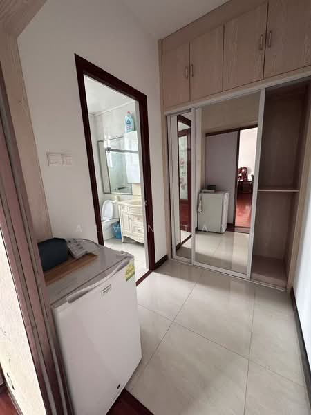 59 moonstone lane, , Room Rental, 370 sqft, Bungalow House For Rent, by Alvin Tay, 500114849 - Bathroom - PropertyGuru.com.sg