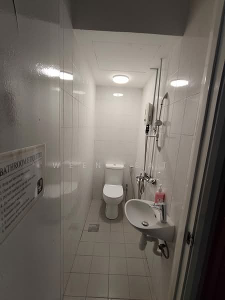 Parc Oasis, 35 Jurong East Avenue 1, Room Rental, 1,300 sqft, Condominium For Rent, by Ween Keat, 500114854 - Bathroom - PropertyGuru.com.sg