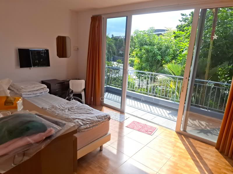 Frankel Estate, 3 Hartley Grove, 8 Bedrooms, 3,900 sqft, Detached House For Sale, by Alice Tay, 500114855 - Bedroom - PropertyGuru.com.sg