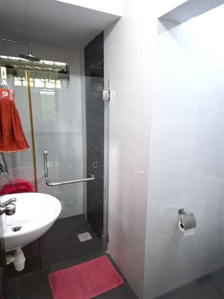 Frankel Estate, 3 Hartley Grove, 8 Bedrooms, 3,900 sqft, Detached House For Sale, by Alice Tay, 500114855 - Bathroom - PropertyGuru.com.sg
