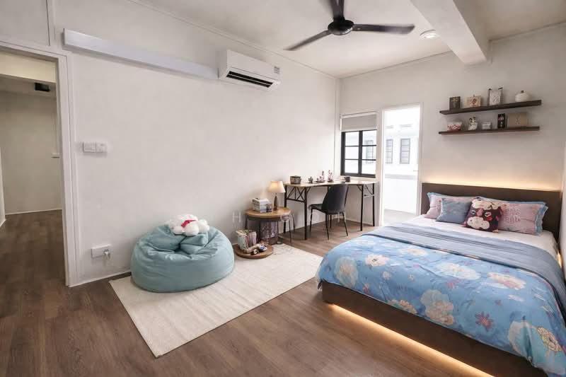 Tiong Bahru Estate, 58 Seng Poh Road, 3 Bedrooms, 775 sqft, Apartment For Rent, by MH Goh, 500114859 - Bedroom - PropertyGuru.com.sg