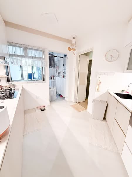 195A Punggol Road, 195A Punggol Road, 3 Bedrooms, 969 sqft, HDB Flat For Sale, by M. Fahmi, 500114861 - Kitchen - PropertyGuru.com.sg