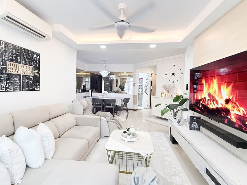 195A Punggol Road, 195A Punggol Road, 3 Bedrooms, 969 sqft, HDB Flat For Sale, by M. Fahmi, 500114861 - Living Room - PropertyGuru.com.sg