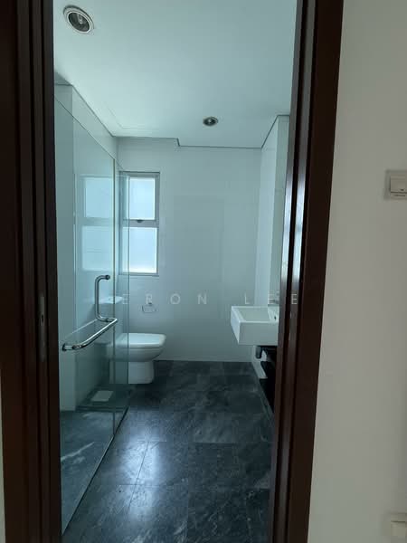 Mill Point, 3 Zion Close, 4 Bedrooms, 3,326 sqft, Apartment For Rent, by Jeron Lee, 500114877 - Bathroom - PropertyGuru.com.sg