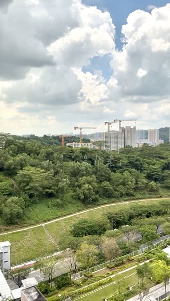 451B Bukit Batok West Avenue 6, 451B Bukit Batok West Avenue 6, 3 Bedrooms, 1,001 sqft, HDB Flat For Sale, by Liyana Manhuri, 500114881 - Exterior - PropertyGuru.com.sg