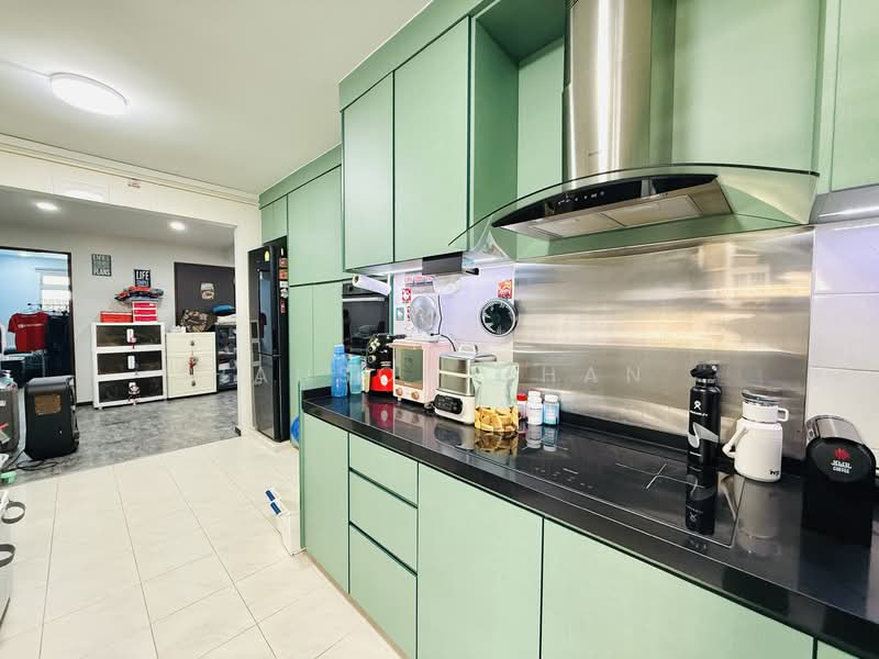 223 Pasir Ris Street 21, 223 Pasir Ris Street 21, 4 Bedrooms, 1,592 sqft, HDB Flat For Sale, by Hanson Chan, 500114883 - Kitchen - PropertyGuru.com.sg