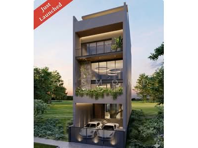 For Sale - D12 ❤️ Freehold / Large 3 Storey Inter-Terrace with Lift & Attic ❤️ Multi-Generation