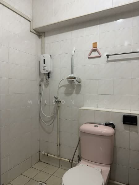 296D Choa Chu Kang Avenue 2, 296D Choa Chu Kang Avenue 2, 3 Bedrooms, 1,313 sqft, HDB Flat For Rent, by Wilson Neo, 500114903 - Attached Master Bathroom - PropertyGuru.com.sg