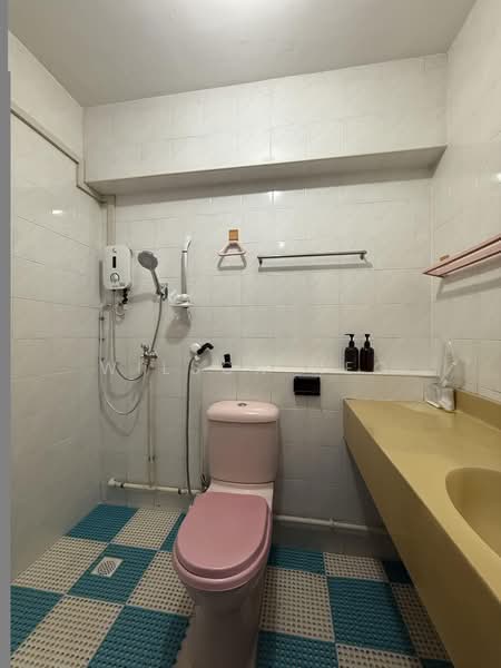 296D Choa Chu Kang Avenue 2, 296D Choa Chu Kang Avenue 2, 3 Bedrooms, 1,313 sqft, HDB Flat For Rent, by Wilson Neo, 500114903 - MasterBath - PropertyGuru.com.sg