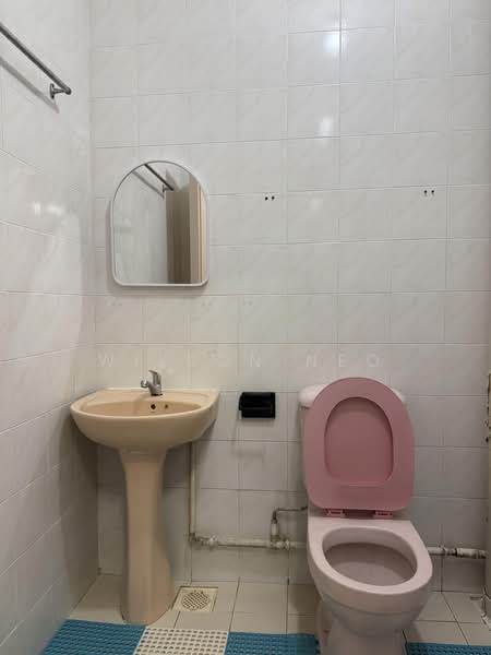 296D Choa Chu Kang Avenue 2, 296D Choa Chu Kang Avenue 2, 3 Bedrooms, 1,313 sqft, HDB Flat For Rent, by Wilson Neo, 500114903 - Common Bathroom - PropertyGuru.com.sg