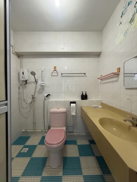 296D Choa Chu Kang Avenue 2, 296D Choa Chu Kang Avenue 2, 3 Bedrooms, 1,313 sqft, HDB Flat For Rent, by Wilson Neo, 500114903 - Master Bathroom - PropertyGuru.com.sg